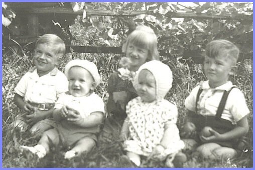 Raymond and Elmer Wiens, Betty, Hilda, and Alvin Siemens - 1945