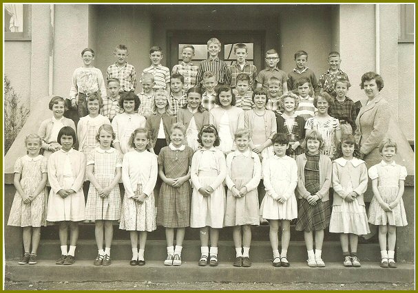 Grade Four -  Mrs Jo Unsworth (Replaced Mrs. Ferguson)